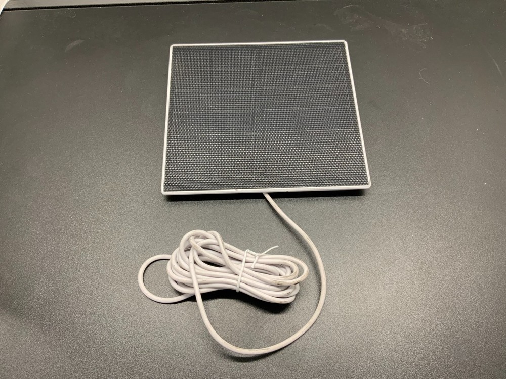 lot of 2 solar panel outdoor security cameras USB-C cable