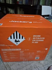 Jackery Explorer 1500 v2 Solar Generator with 100 Air Solar Panel