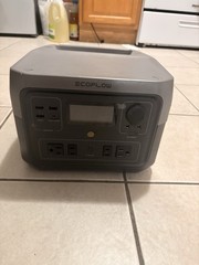 Ecoflow River 2 Max 1000W Portable Power Station + 2x 160solar panels