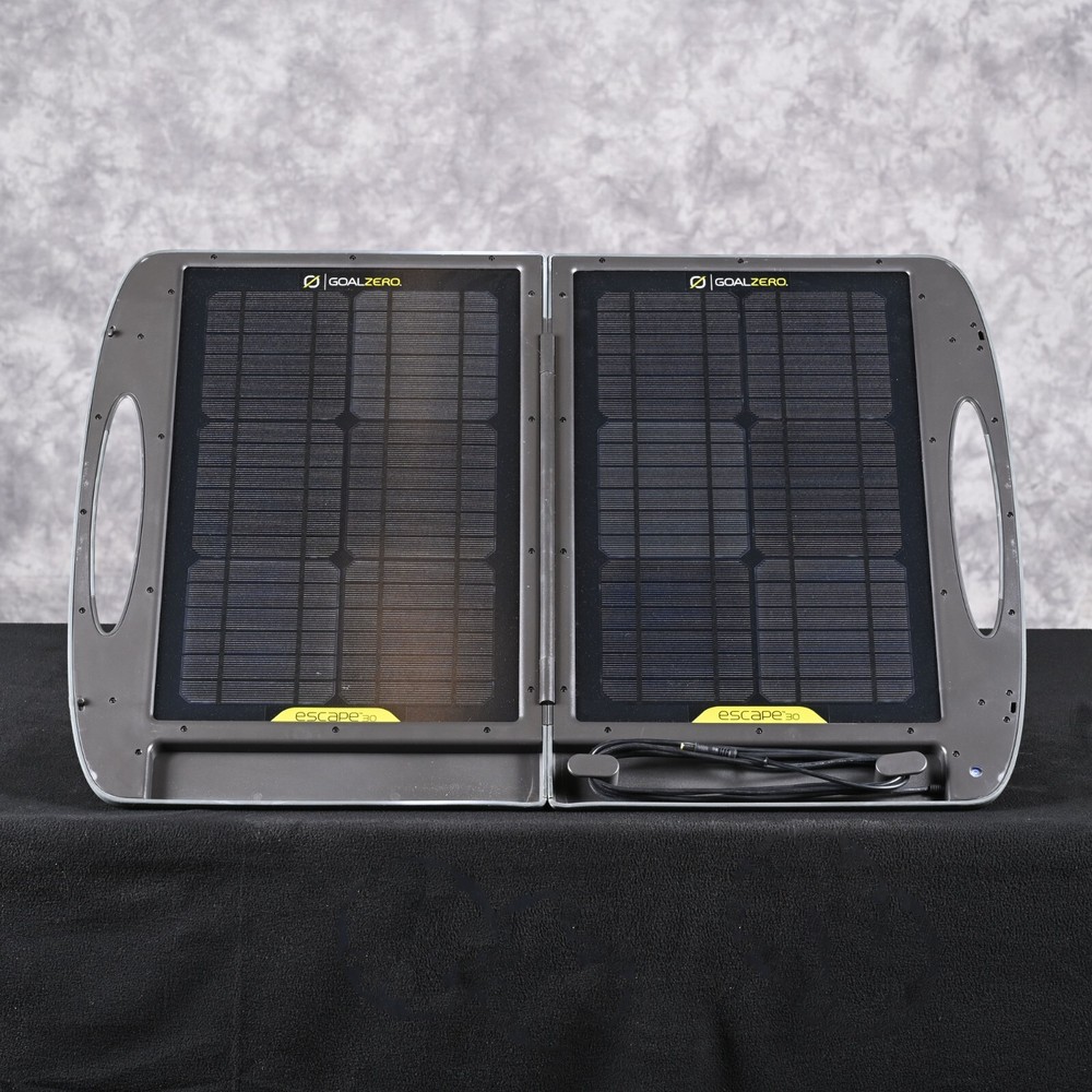 Goal Zero Escape 30 Portable Solar Panel 30 Watt, GOOD FOR CAMPING, WORKS FINE