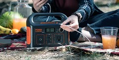Jackery – Explorer 290 Portable Power Solar Generator (290 Wh Capacity) – Black