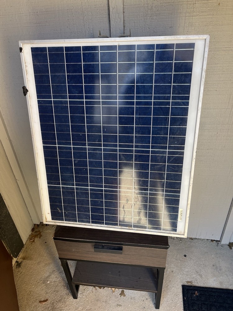 Polycrystalline Rigid Solar Panel Blue White Rectangular Reinforced Glass