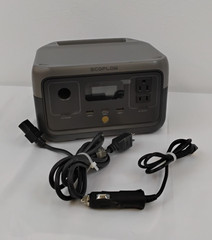 EcoFlow River 2 Portable Power Station For Camping w Cords Powers On READ #J4882
