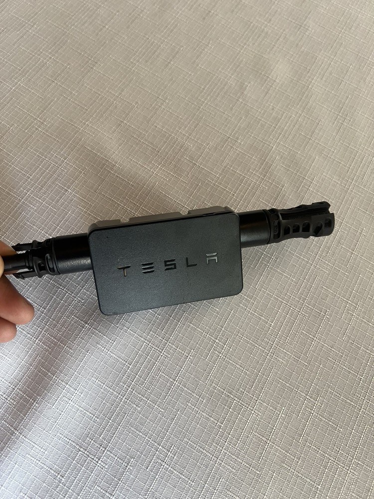 Tesla McI-2 Mid Circuit Interrupter for PV Rapid Shutdown