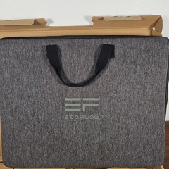 EcoFlow 110W Portable Solar Panel Foldable – Zipper broke on carry case.