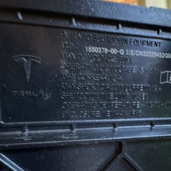Tesla PV Rapid Shutdown 1550379-00-G Solar Panel Module 600V DC MC4 Black