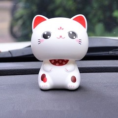 Adorable Solar Nodding Cat Ornament for Car Dashboard and Home Decoration