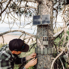 Reveal Folding Solar Panel, 7.2W, Built-In Battery | 12V/2A Output; Stores Energ