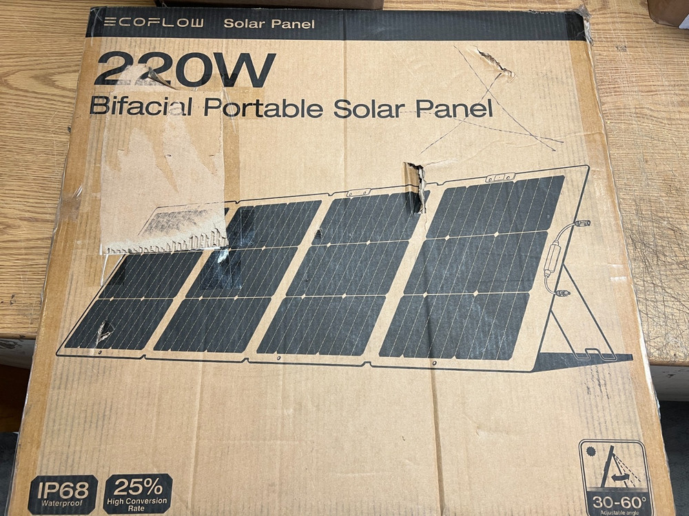 EF ECOFLOW 220W Portable Solar Panel, Bifacial Design