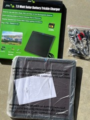 7.5-Watt Portable Waterproof Amorphous Solar Panel with connections