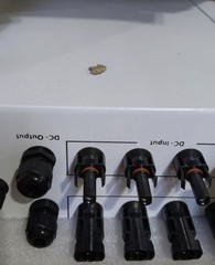 4 String Metal Solar Combiner Box, IP65 Waterproof PV Combiner 20A Rated Fuse