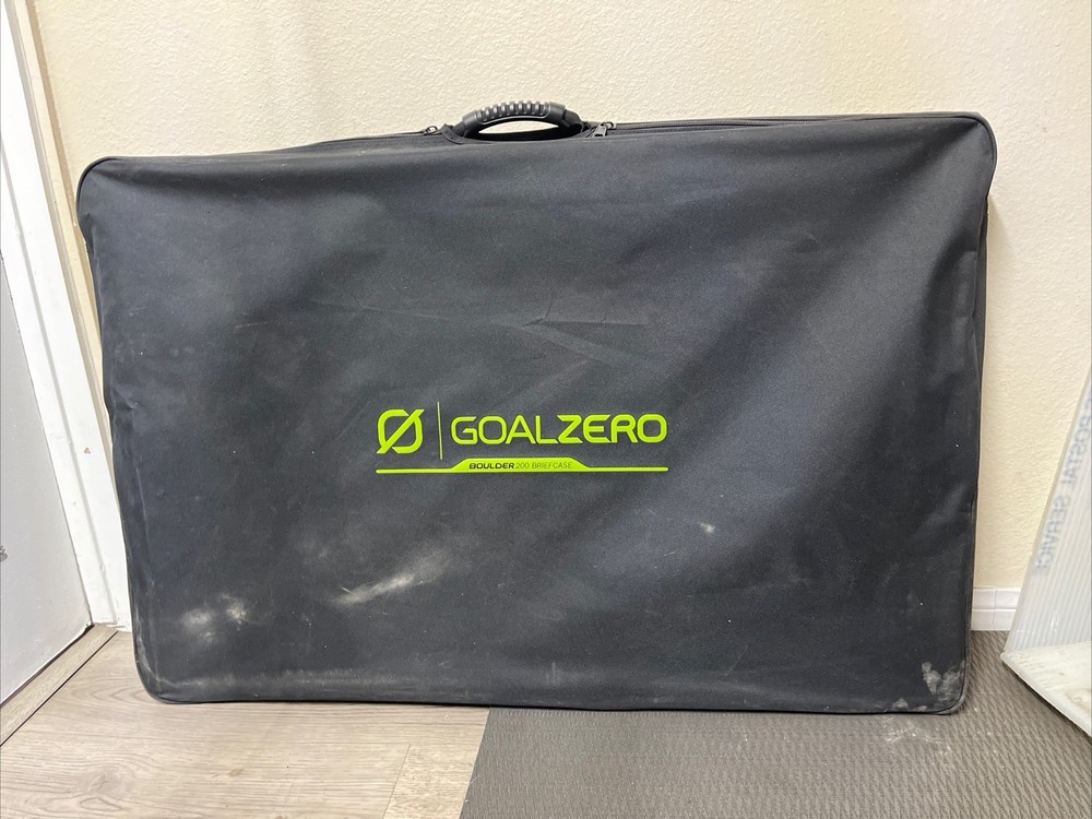Goal Zero Boulder 200 Briefcase 200 Watt Solar Panel w/ Kickstands